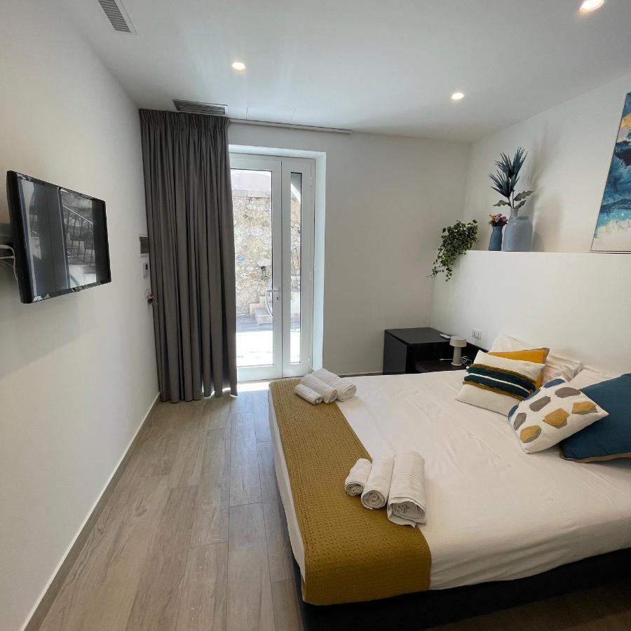 Namuri Luxury Rooms Taormina Luaran gambar